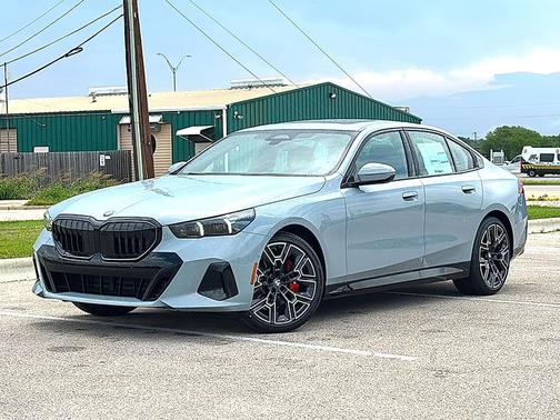 Brooklyn Grey Metallic 2026 BMW 530 Base