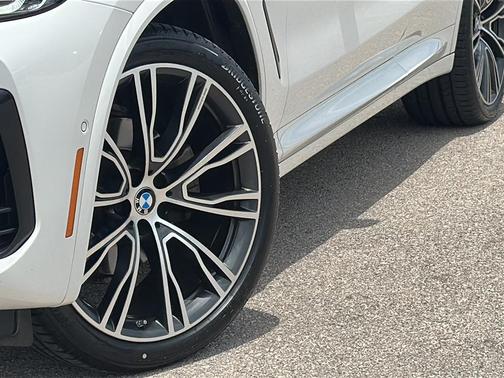 Alpine White 2024 BMW X3 sDrive30i