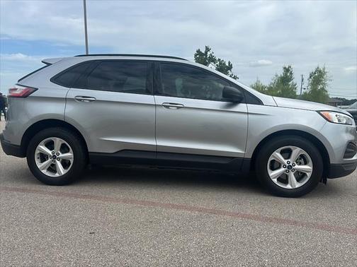 2020 Ford Edge SE