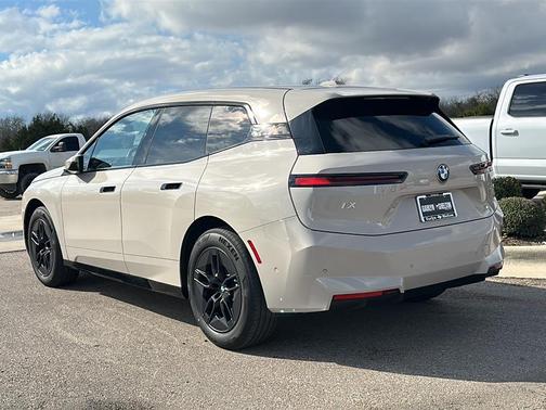 2026 BMW iX xDrive45