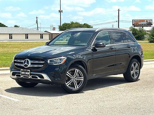 Black 2022 Mercedes-Benz GLC 300 Base