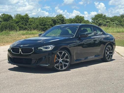 2024 BMW 230 i
