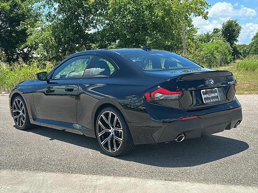 2024 BMW 230 i