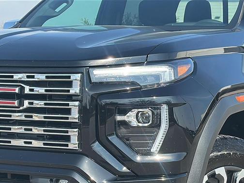 2023 GMC Canyon Denali