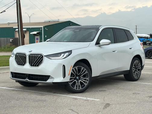Mineral White Metallic 2026 BMW X3 30 xDrive