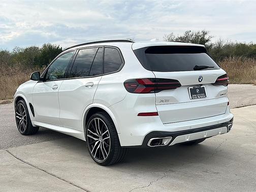 2025 BMW X5 xDrive40i
