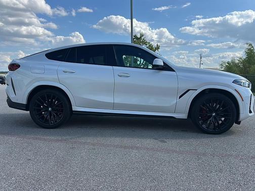 2024 BMW X6 xDrive40i