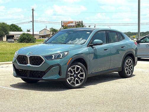 Cape York Green Metallic 2026 BMW X2 xDrive28i