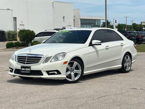 Diamond White Metallic 2011 Mercedes-Benz E-Class 4MATIC