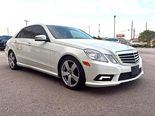 Diamond White Metallic 2011 Mercedes-Benz E-Class 4MATIC