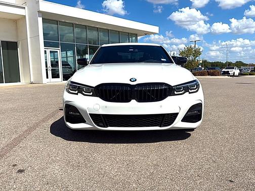 Alpine White 2022 BMW 330