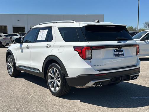 2025 Ford Explorer Platinum