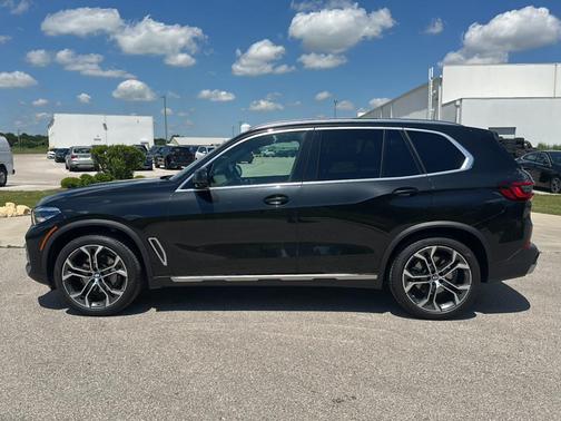Black Sapphire Metallic 2021 BMW X5 sDrive40i