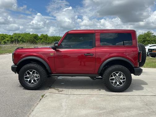 Ruby Red Metallic Tinted Clearcoat 2025 Ford Bronco Badlands