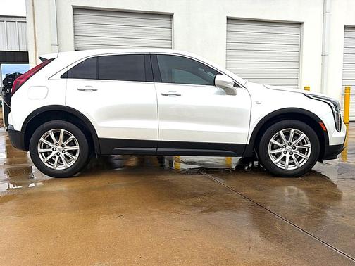 2023 Cadillac XT4 Luxury