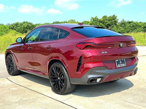 Aventurin Red Metallic 2025 BMW X6 xDrive40i