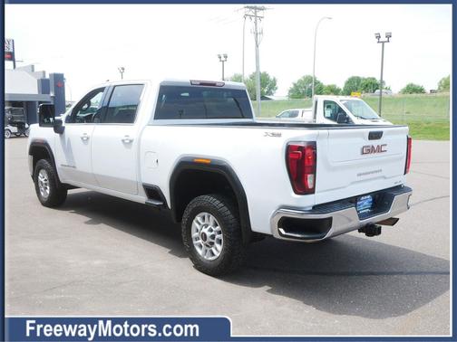 Summit White 2023 GMC Sierra 2500 SLE