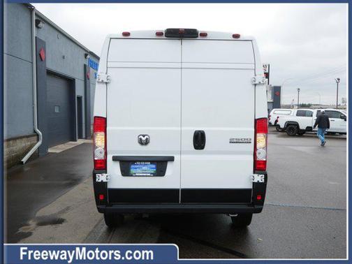 2024 RAM ProMaster 2500 Tradesman