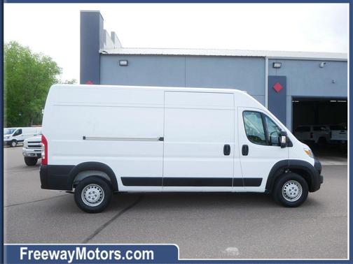 Bright White Clearcoat 2026 RAM ProMaster 2500 Tradesman