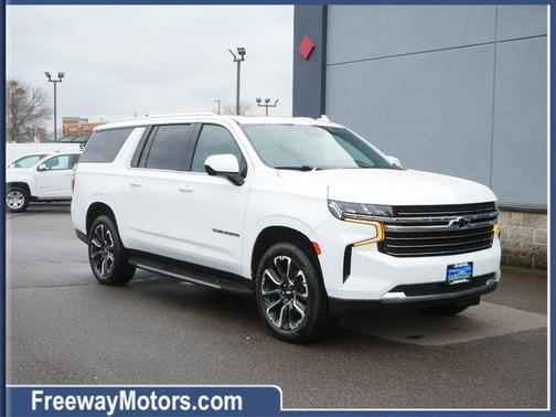 2023 Chevrolet Suburban LT