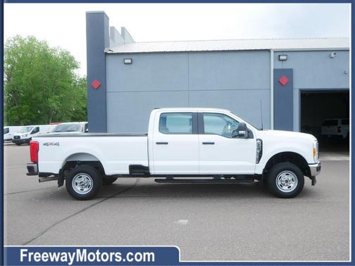 Oxford White 2023 Ford F-250 XL