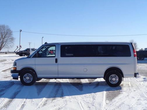 2017 Chevrolet Express 3500 LT