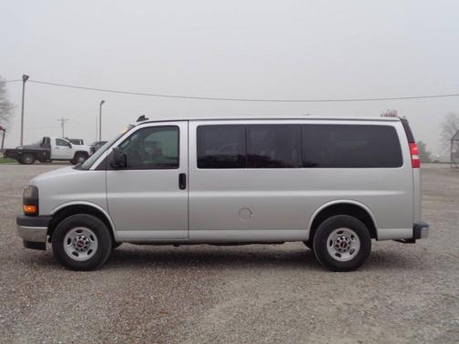 2017 GMC Savana 3500 LT