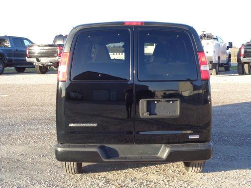 2019 Chevrolet Express 2500 LS