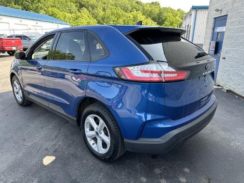 2022 Ford Edge SE