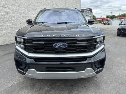AGATE BLACK METALLIC 2025 Ford Expedition PLATINUM