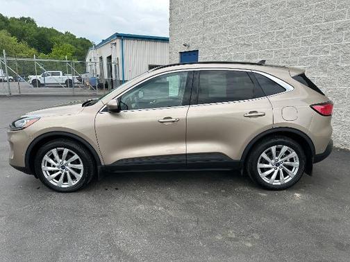 2021 Ford Escape TITANIUM