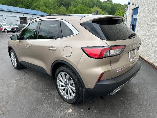 2021 Ford Escape TITANIUM