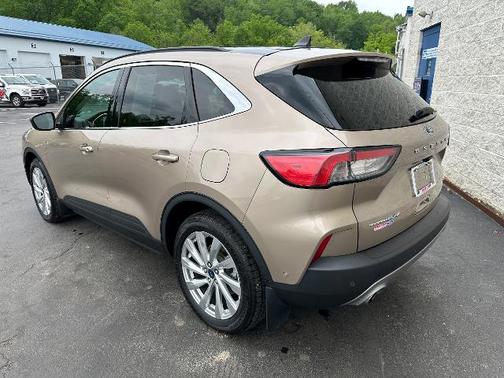 2021 Ford Escape TITANIUM