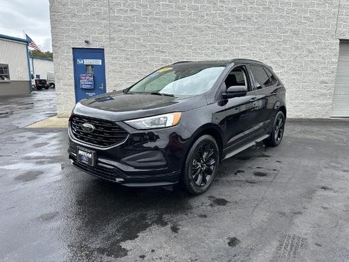 2022 Ford Edge SE