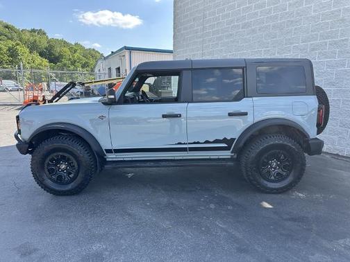 2024 Ford Bronco WILDTRAK