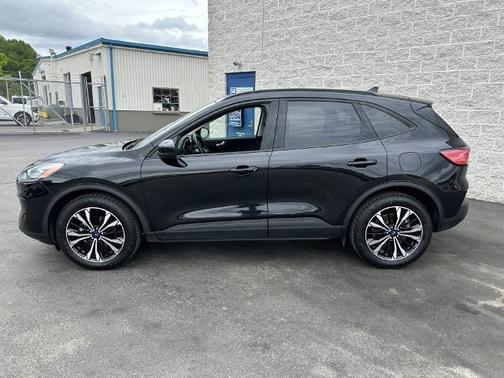 AGATE BLACK METALLIC 2022 Ford Escape SEL