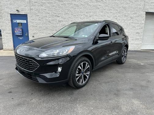 AGATE BLACK METALLIC 2022 Ford Escape SEL