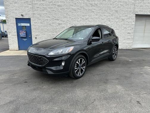 AGATE BLACK METALLIC 2022 Ford Escape SEL