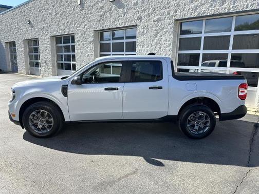 SPACE WHITE METALLIC 2026 Ford Maverick XLT