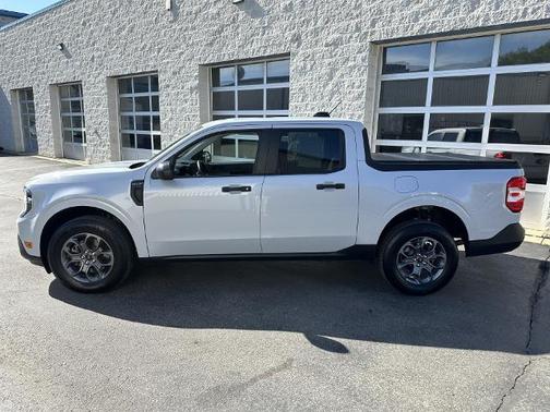 SPACE WHITE METALLIC 2026 Ford Maverick XLT
