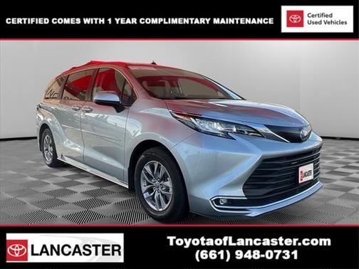 2022 Toyota Sienna XLE 8 Passenger