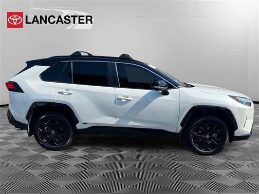 2022 Toyota RAV4 Hybrid SE