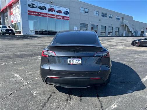 2024 Tesla Model Y Long Range Dual Motor All-Wheel Drive