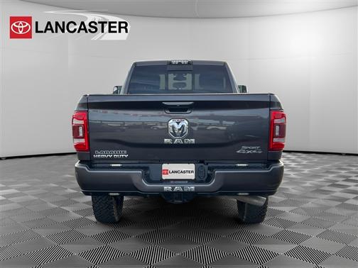 2020 RAM 3500 Laramie Crew Cab 4x4 8' Box