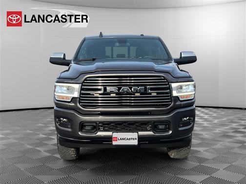 2020 RAM 3500 Laramie Crew Cab 4x4 8' Box