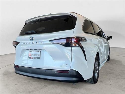 2023 Toyota Sienna XLE 7 Passenger