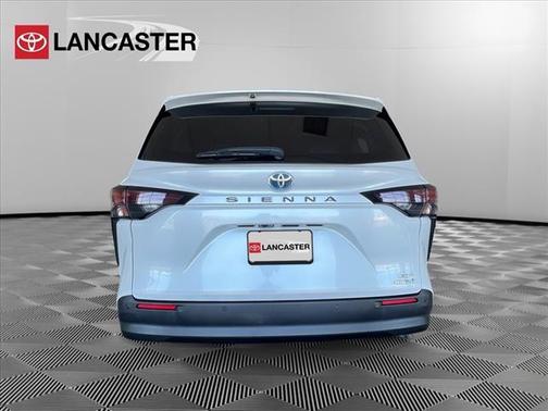 2023 Toyota Sienna XLE 7 Passenger