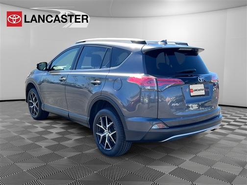 2017 Toyota RAV4 SE