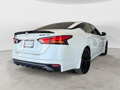 2022 Nissan Altima SR FWD