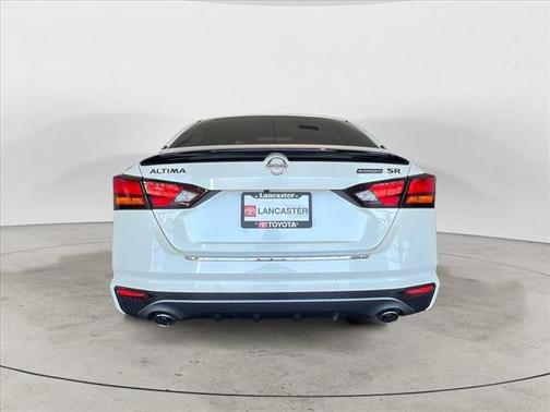 2022 Nissan Altima SR FWD
